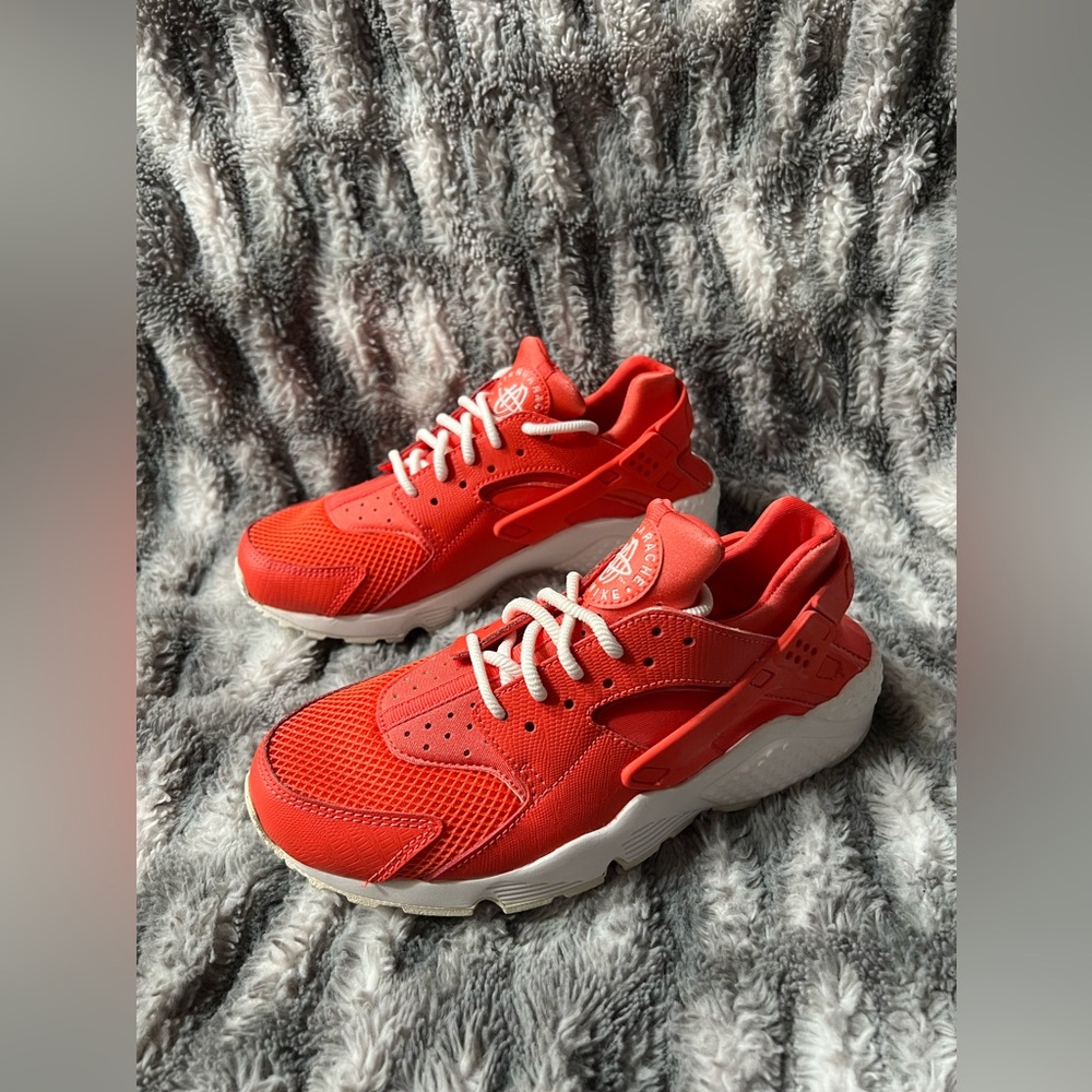Nike Womens Air Huarache Run Se Rush Coral (859429 800)
